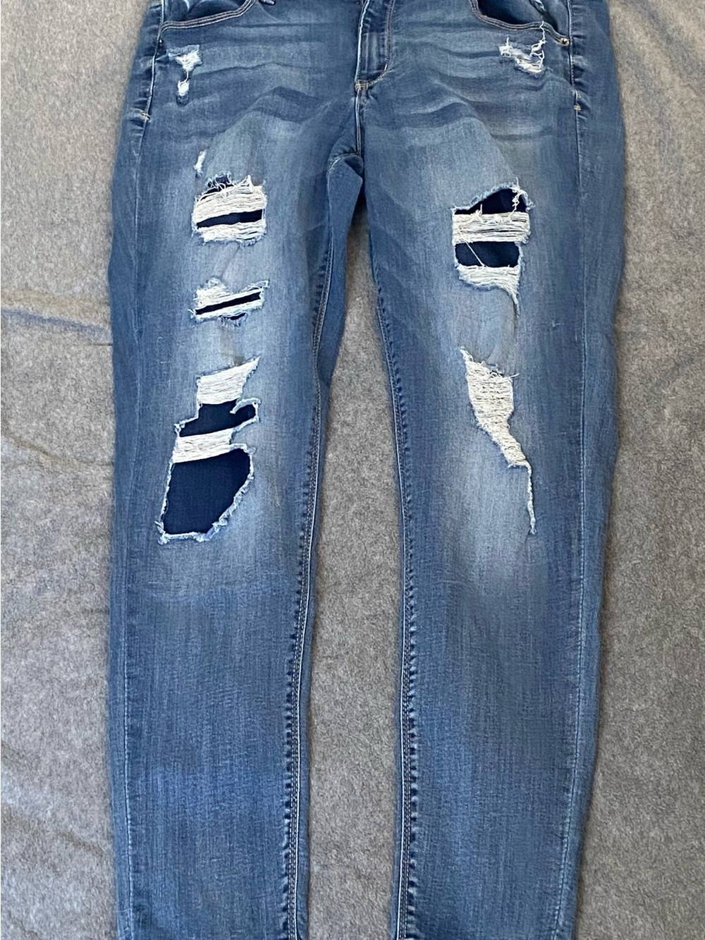 Mudd Women's Distressed Blue Jeggings